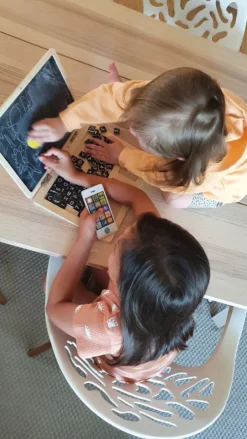 Holz-Laptop mit Magnet-Tafel