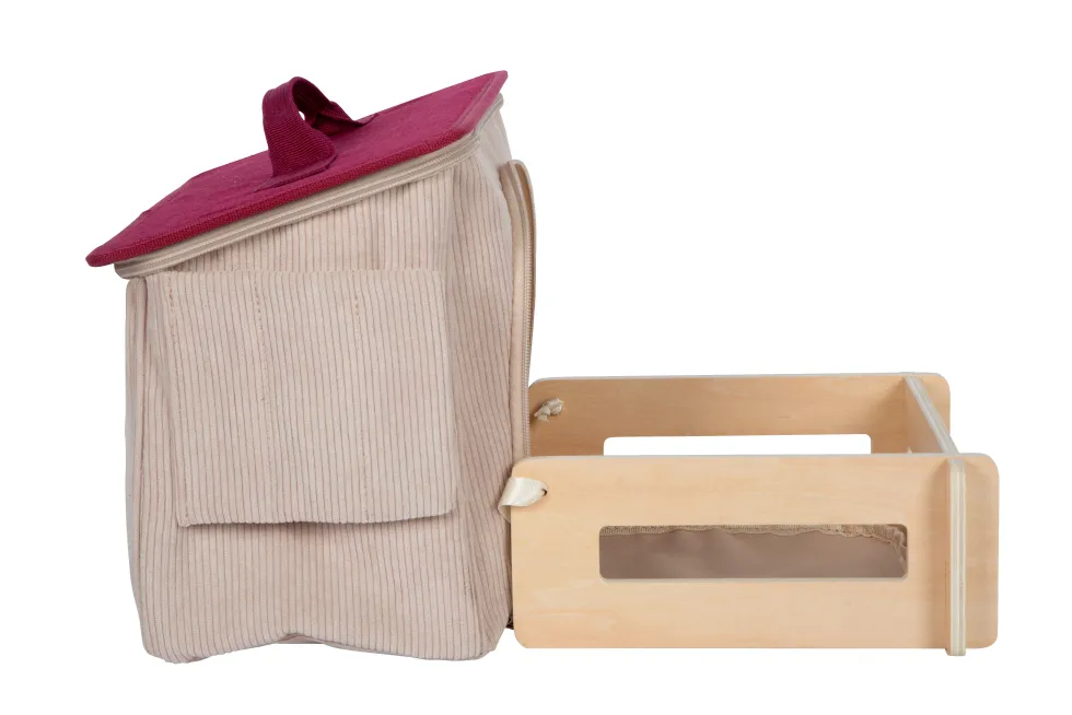 Spielset Pferd mit Stall und Zubehör in der Tasche | defekte Verpackung
